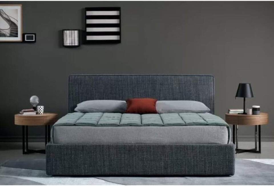 Karnak Malm Squared Upholstered Linen Bed – King: 180 x 200cm…