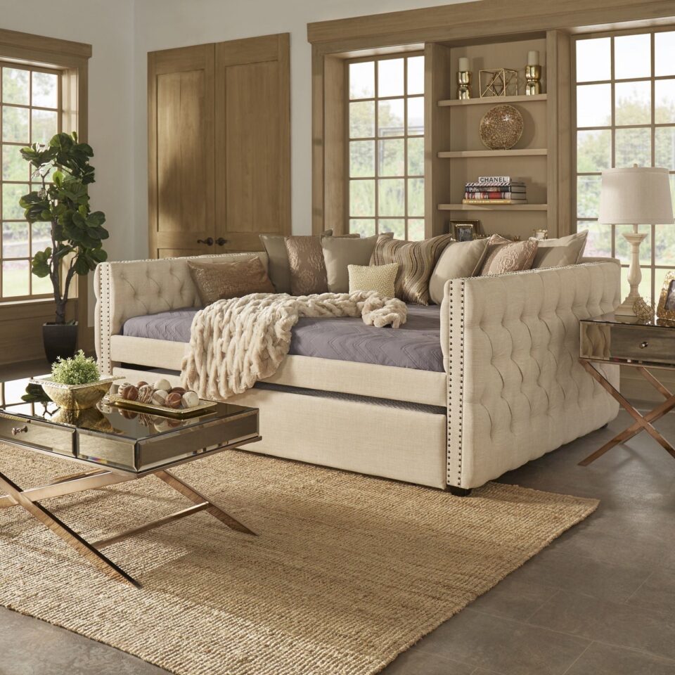 CASTELLO Tufted Chesterfield Daybed